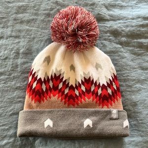 The North Face Pom Pom beanie